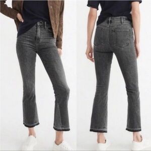 Abercrombie and Fitch Simone High Rise Ankle Flare Washed Black 27/4 Regular